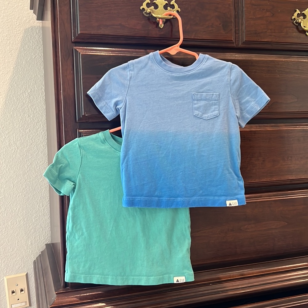 Two Gap Toddler 18-24m T-shirts